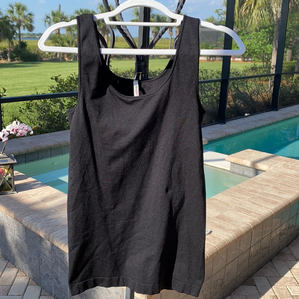 SkinntTees tank with built in bra. Like new!